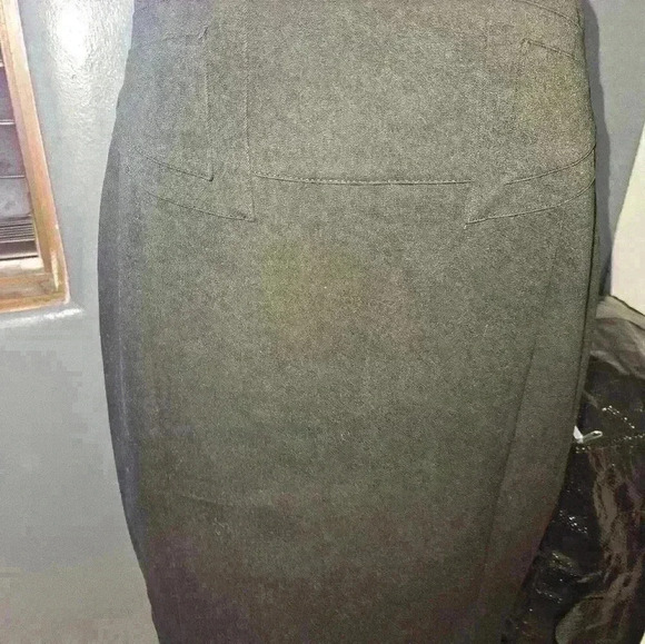 Express Womans Skirt Size 6 - Picture 4 of 9